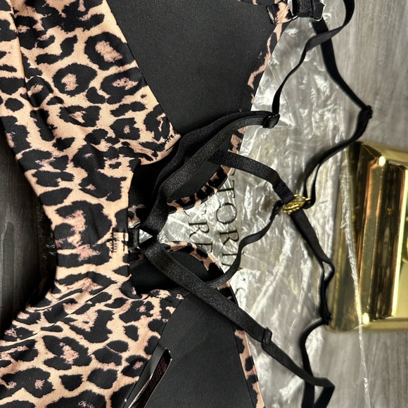 Victoria's Secret Black and Tan Bra with Animal Print - Picture 2 of 9